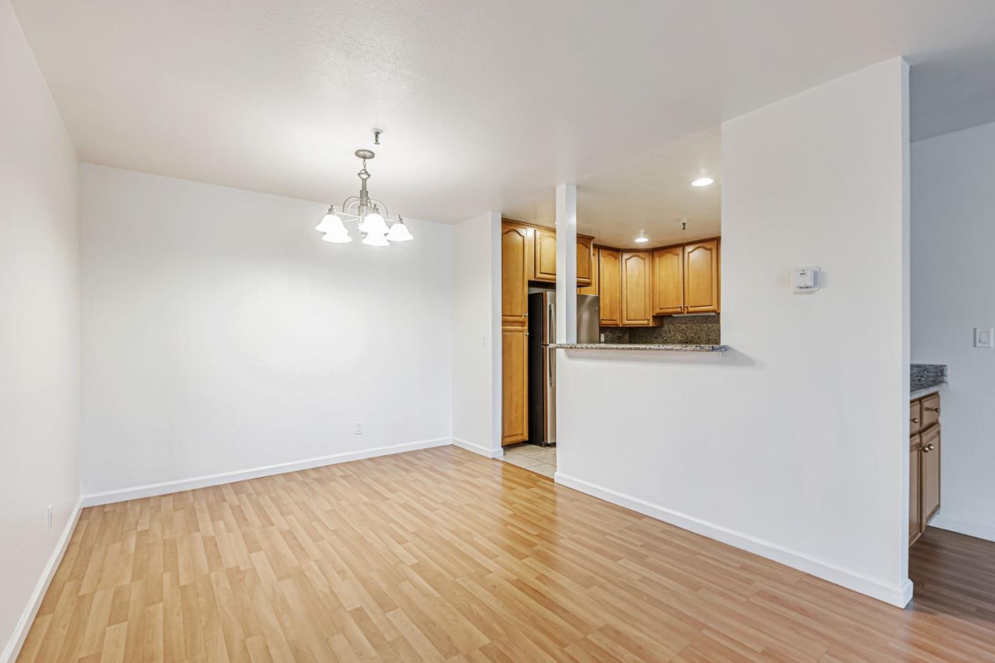 Detail Gallery Image 5 of 38 For 49 Showers Dr #W203,  Mountain View,  CA 94040 - 2 Beds | 2 Baths