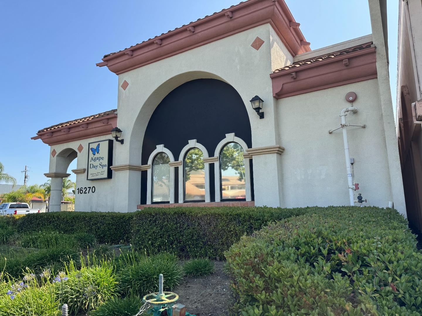 Detail Gallery Image 2 of 11 For 16270 Monterey Rd, Morgan Hill,  CA 95037 - – Beds | – Baths