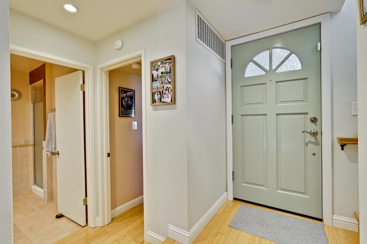 Detail Gallery Image 4 of 41 For 7102 Point Dunes Ct, San Jose,  CA 95139 - 3 Beds | 3 Baths