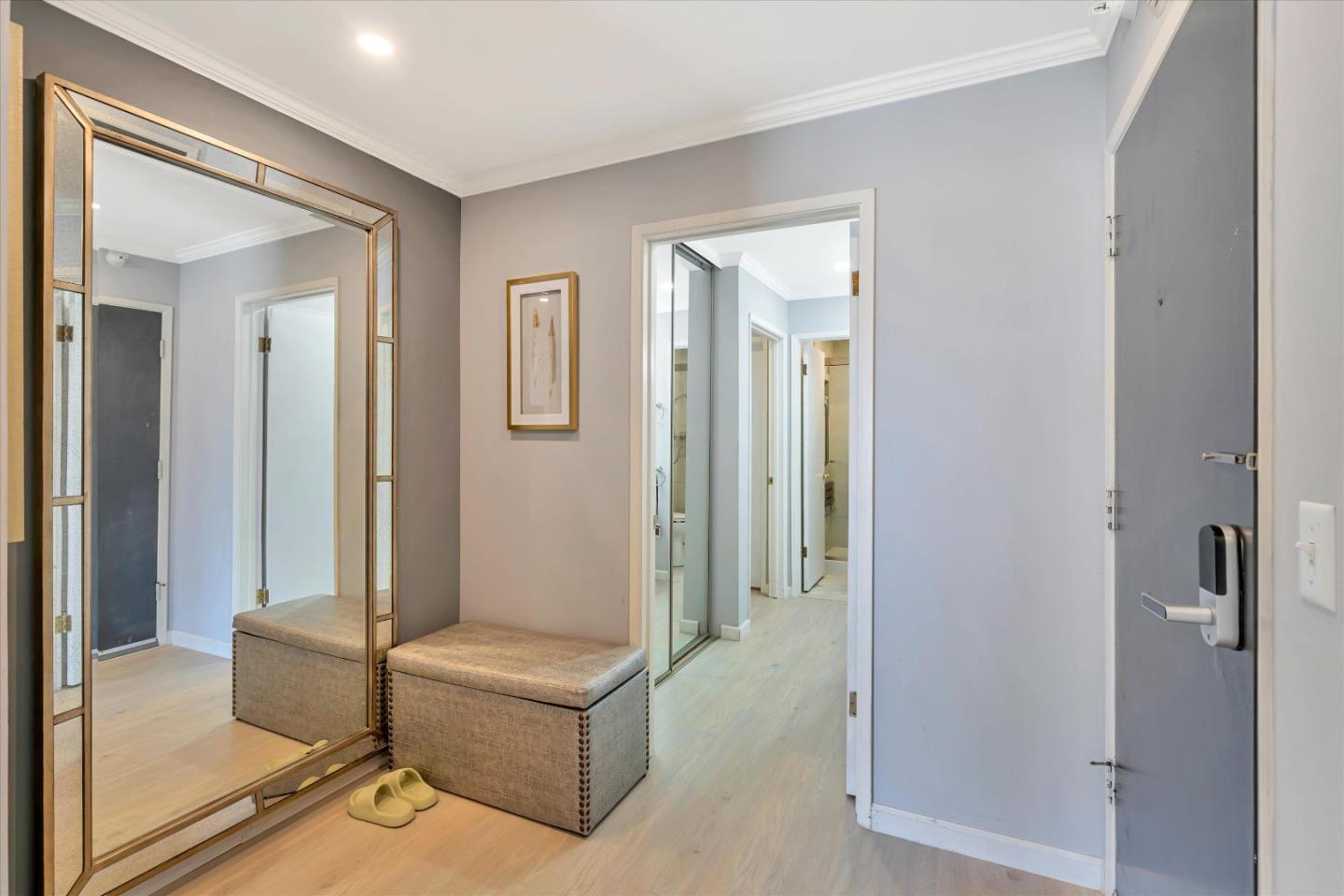 Detail Gallery Image 9 of 19 For 8 Admiral #331,  Emeryville,  CA 94608 - 1 Beds | 1 Baths