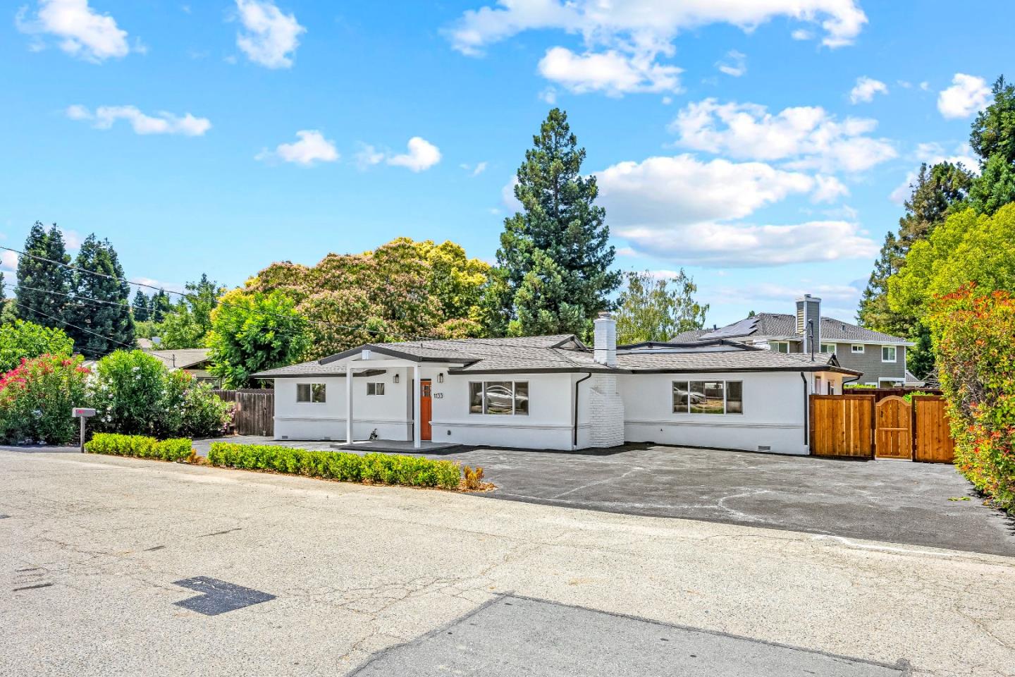 Detail Gallery Image 2 of 53 For 1133 Crowe Pl, Concord,  CA 94518 - 3 Beds | 2 Baths