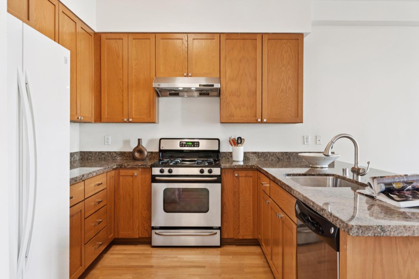 Detail Gallery Image 16 of 41 For 1020 Jackson St #502,  Oakland,  CA 94607 - 1 Beds | 1 Baths