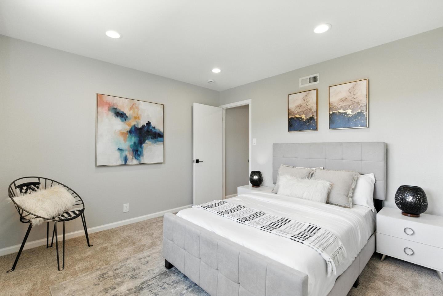 Detail Gallery Image 10 of 34 For 2924 via Encinitas, San Jose,  CA 95132 - 5 Beds | 2/1 Baths