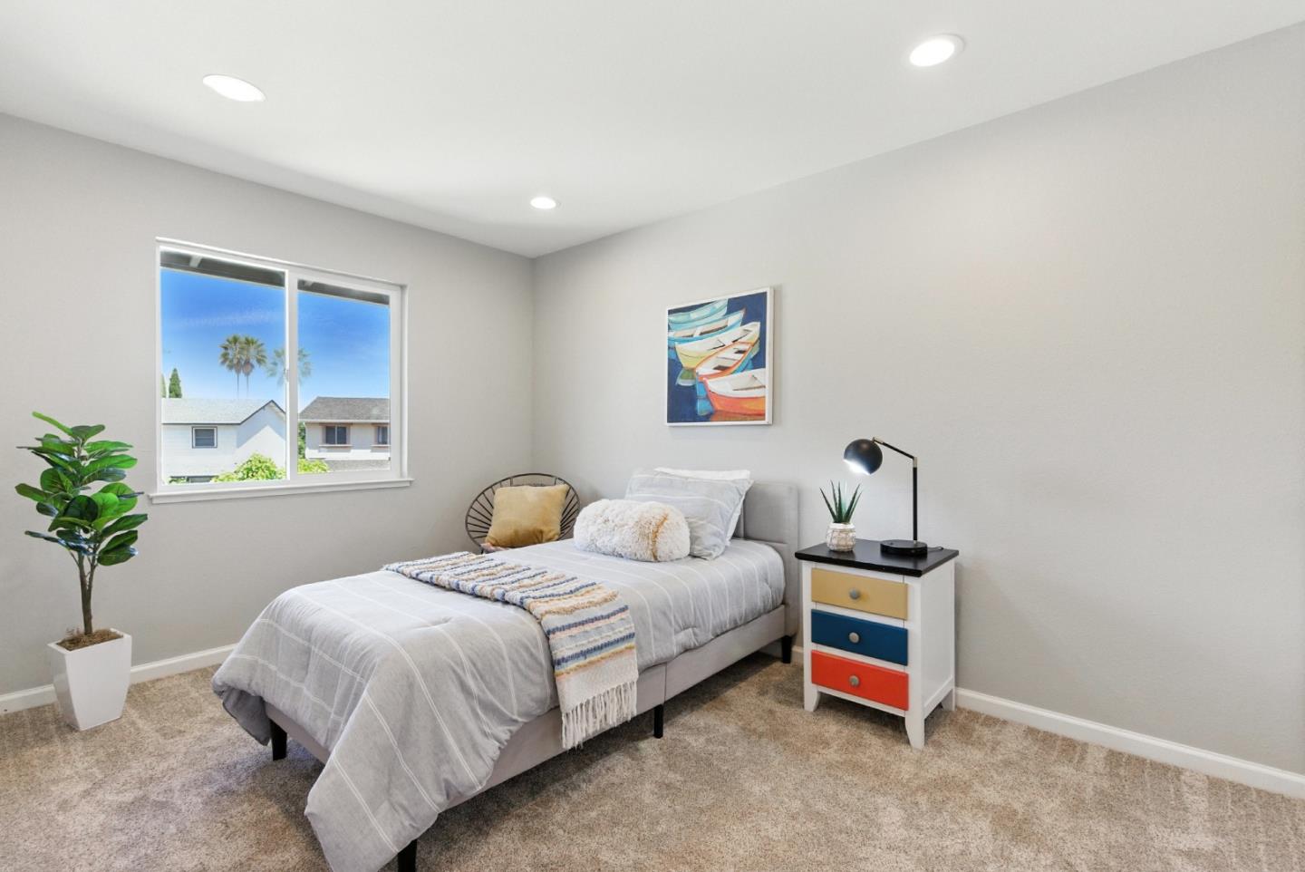 Detail Gallery Image 14 of 34 For 2924 via Encinitas, San Jose,  CA 95132 - 5 Beds | 2/1 Baths