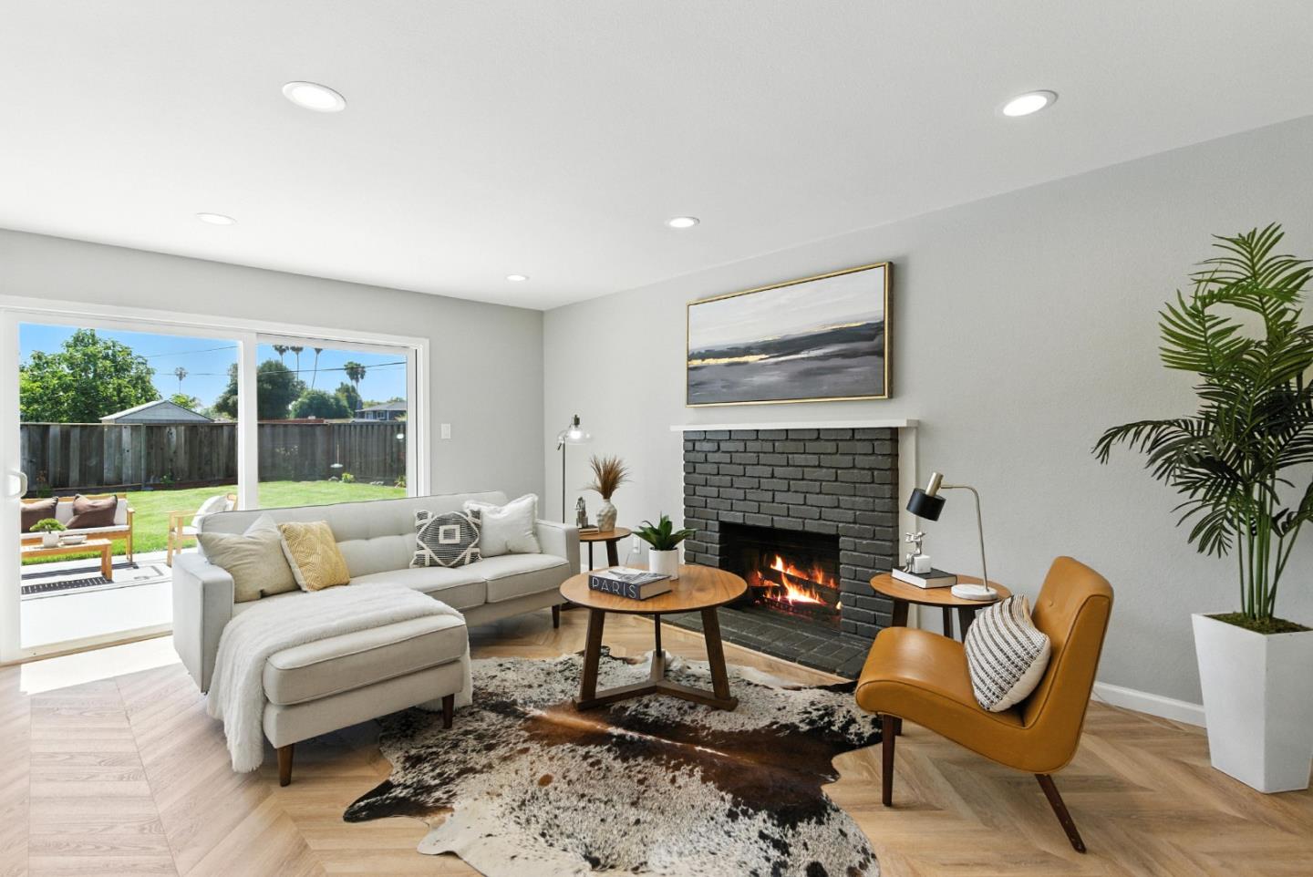Detail Gallery Image 3 of 34 For 2924 via Encinitas, San Jose,  CA 95132 - 5 Beds | 2/1 Baths