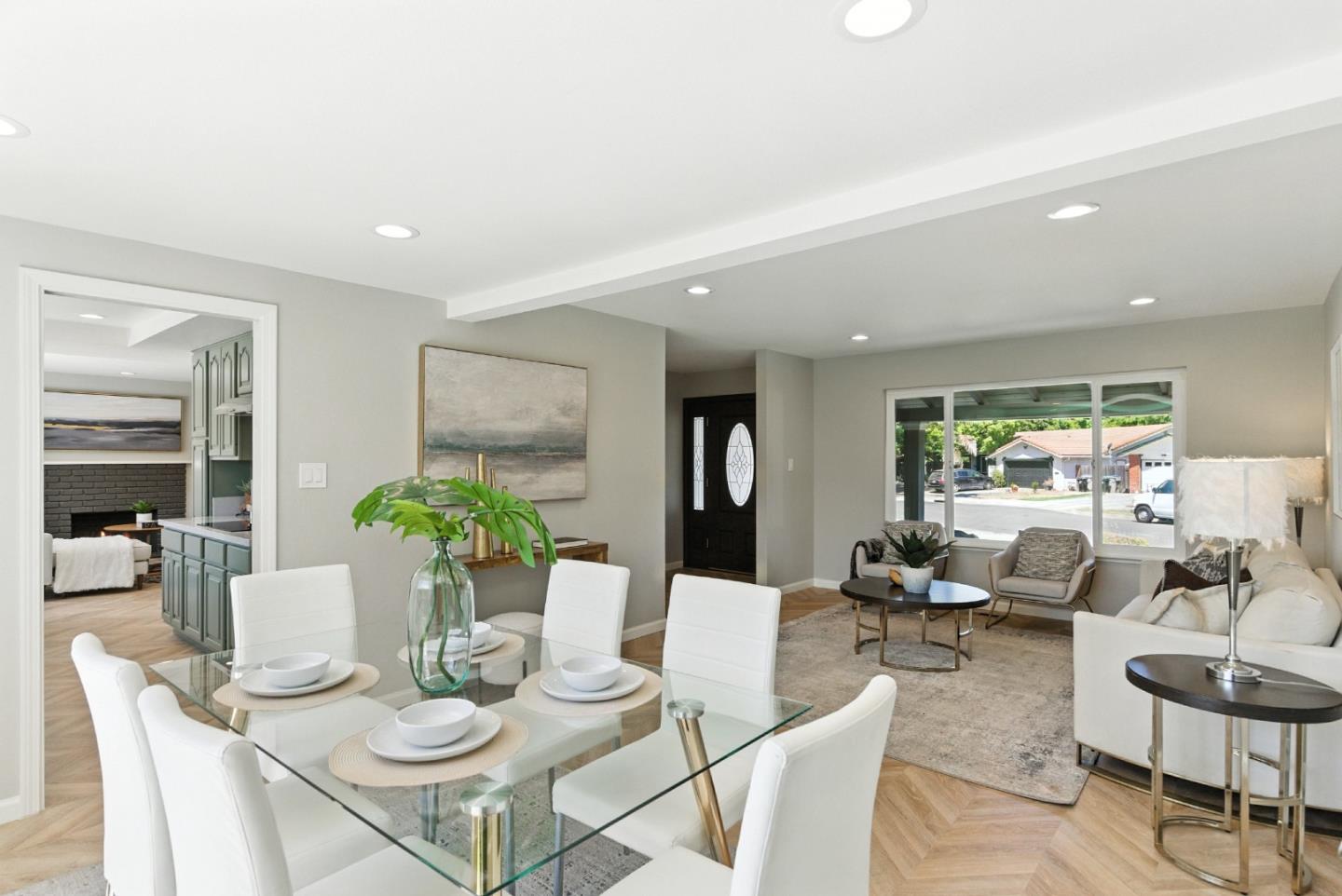 Detail Gallery Image 4 of 34 For 2924 via Encinitas, San Jose,  CA 95132 - 5 Beds | 2/1 Baths
