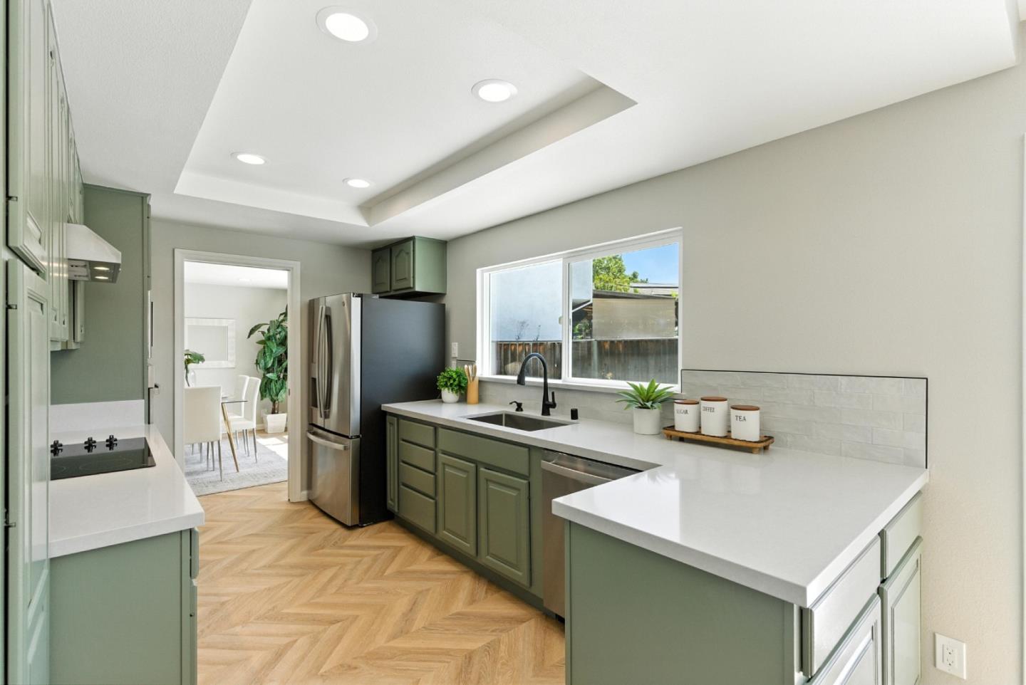 Detail Gallery Image 7 of 34 For 2924 via Encinitas, San Jose,  CA 95132 - 5 Beds | 2/1 Baths