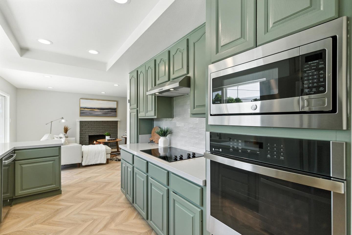 Detail Gallery Image 8 of 34 For 2924 via Encinitas, San Jose,  CA 95132 - 5 Beds | 2/1 Baths