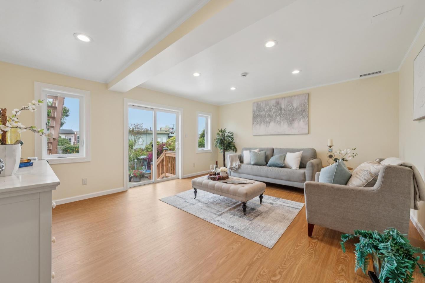 Detail Gallery Image 2 of 29 For 1451 43rd Ave, San Francisco,  CA 94122 - 3 Beds | 2 Baths
