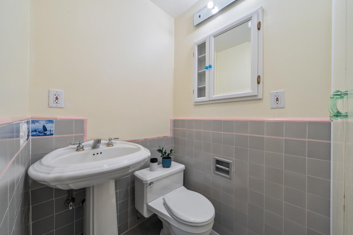 Detail Gallery Image 22 of 29 For 1451 43rd Ave, San Francisco,  CA 94122 - 3 Beds | 2 Baths