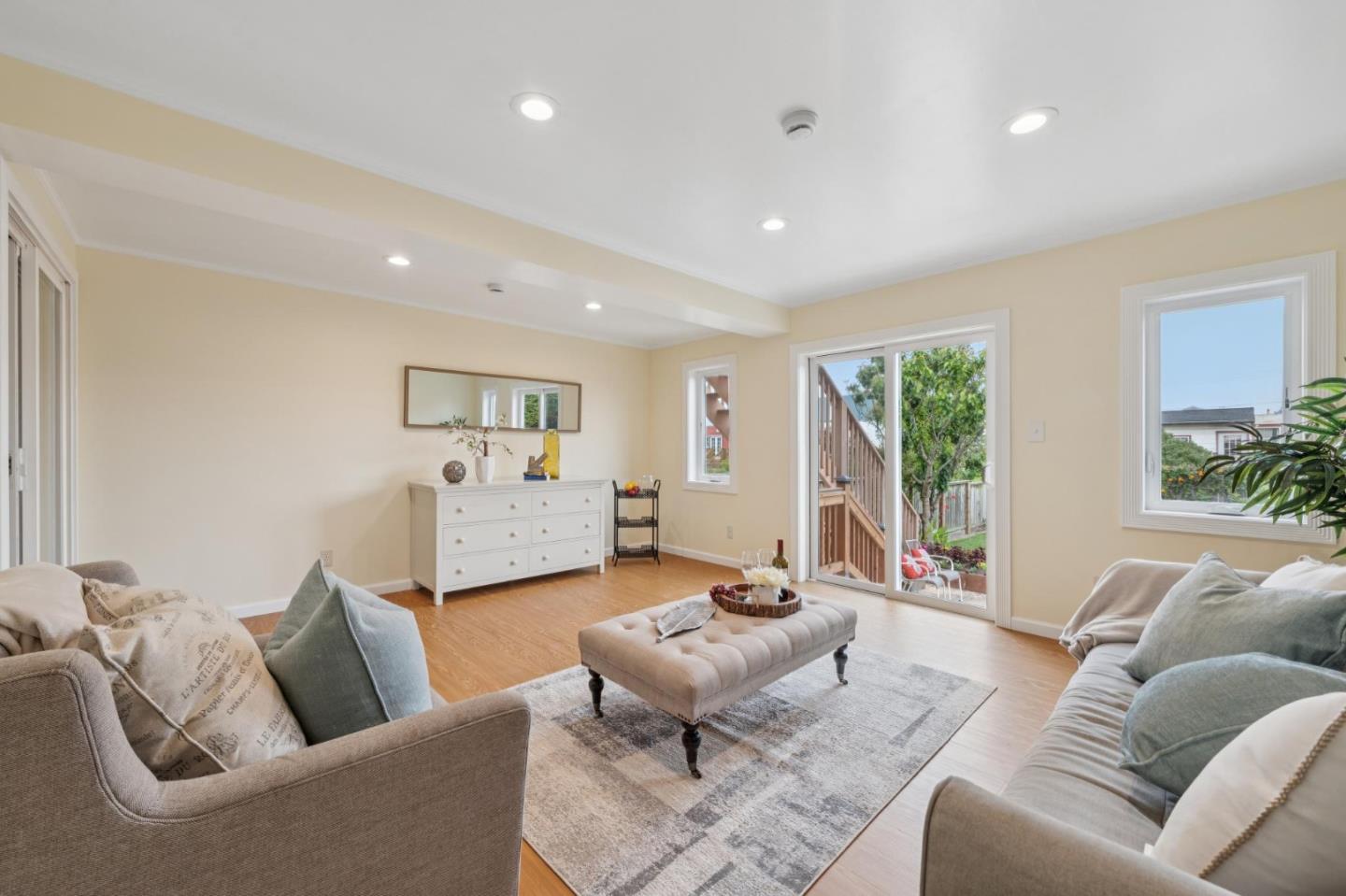 Detail Gallery Image 8 of 29 For 1451 43rd Ave, San Francisco,  CA 94122 - 3 Beds | 2 Baths