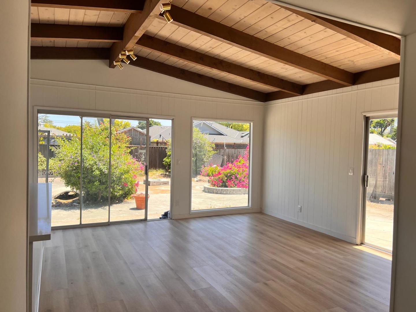Detail Gallery Image 13 of 22 For 14892 Donner Dr, San Jose,  CA 95124 - 3 Beds | 2 Baths