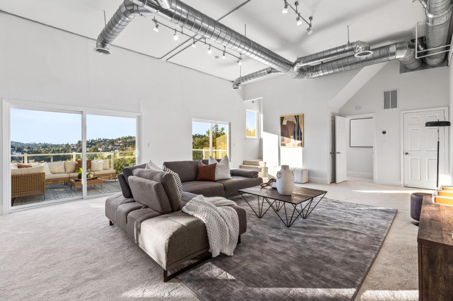 Detail Gallery Image 24 of 42 For 162 Coronado Ave, San Carlos,  CA 94070 - 5 Beds | 3 Baths