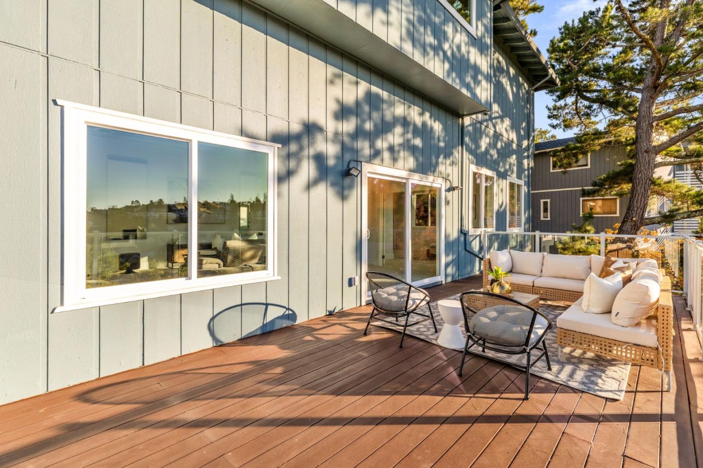 Detail Gallery Image 30 of 42 For 162 Coronado Ave, San Carlos,  CA 94070 - 5 Beds | 3 Baths