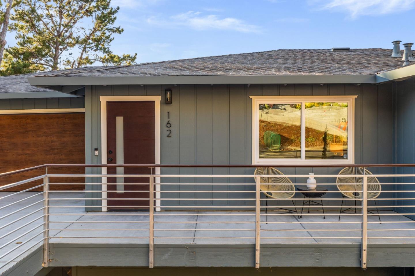 Detail Gallery Image 4 of 42 For 162 Coronado Ave, San Carlos,  CA 94070 - 5 Beds | 3 Baths