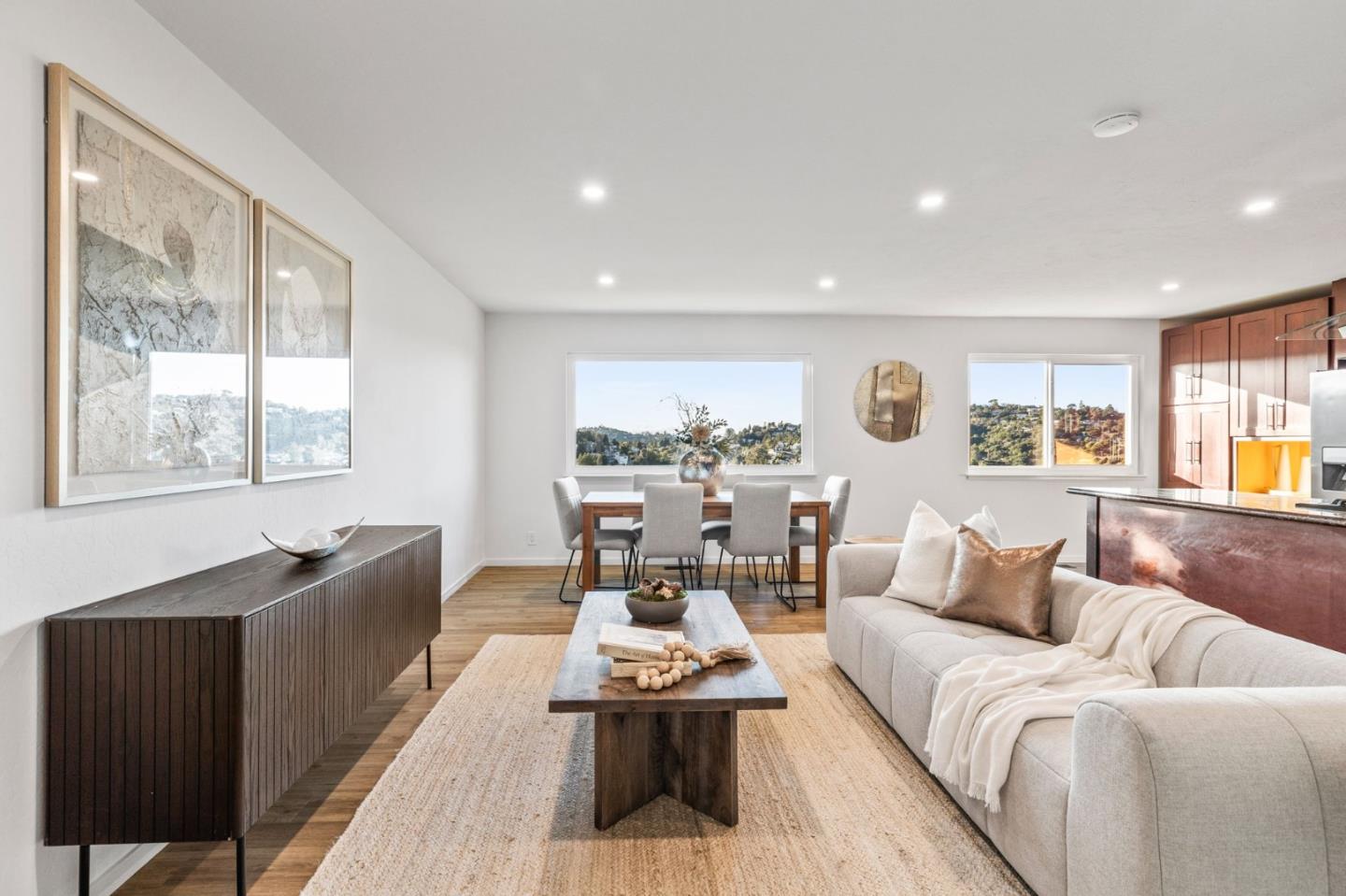 Detail Gallery Image 6 of 42 For 162 Coronado Ave, San Carlos,  CA 94070 - 5 Beds | 3 Baths