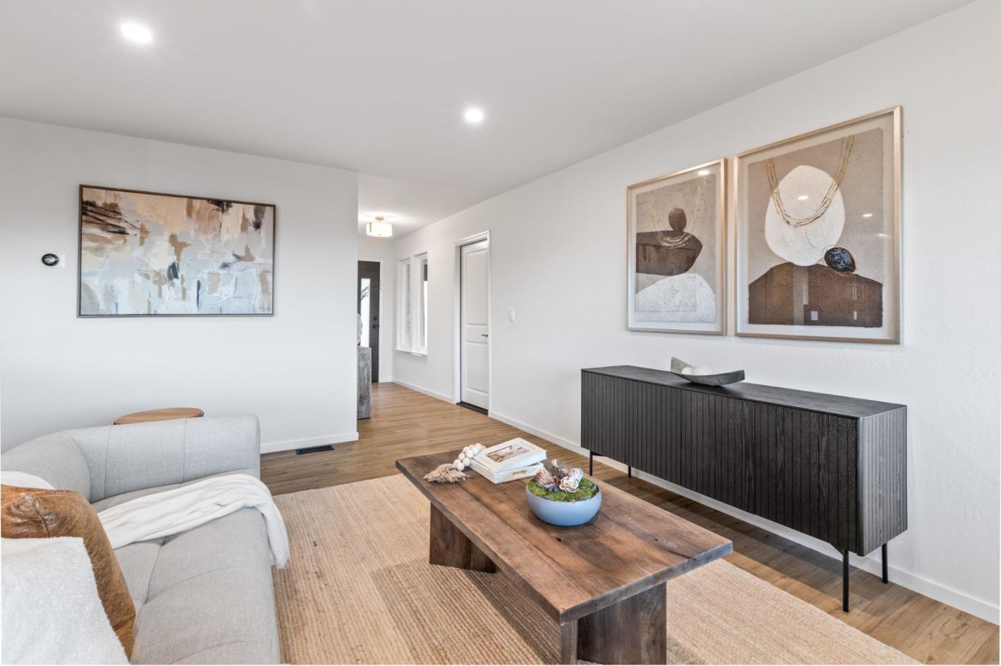 Detail Gallery Image 7 of 42 For 162 Coronado Ave, San Carlos,  CA 94070 - 5 Beds | 3 Baths