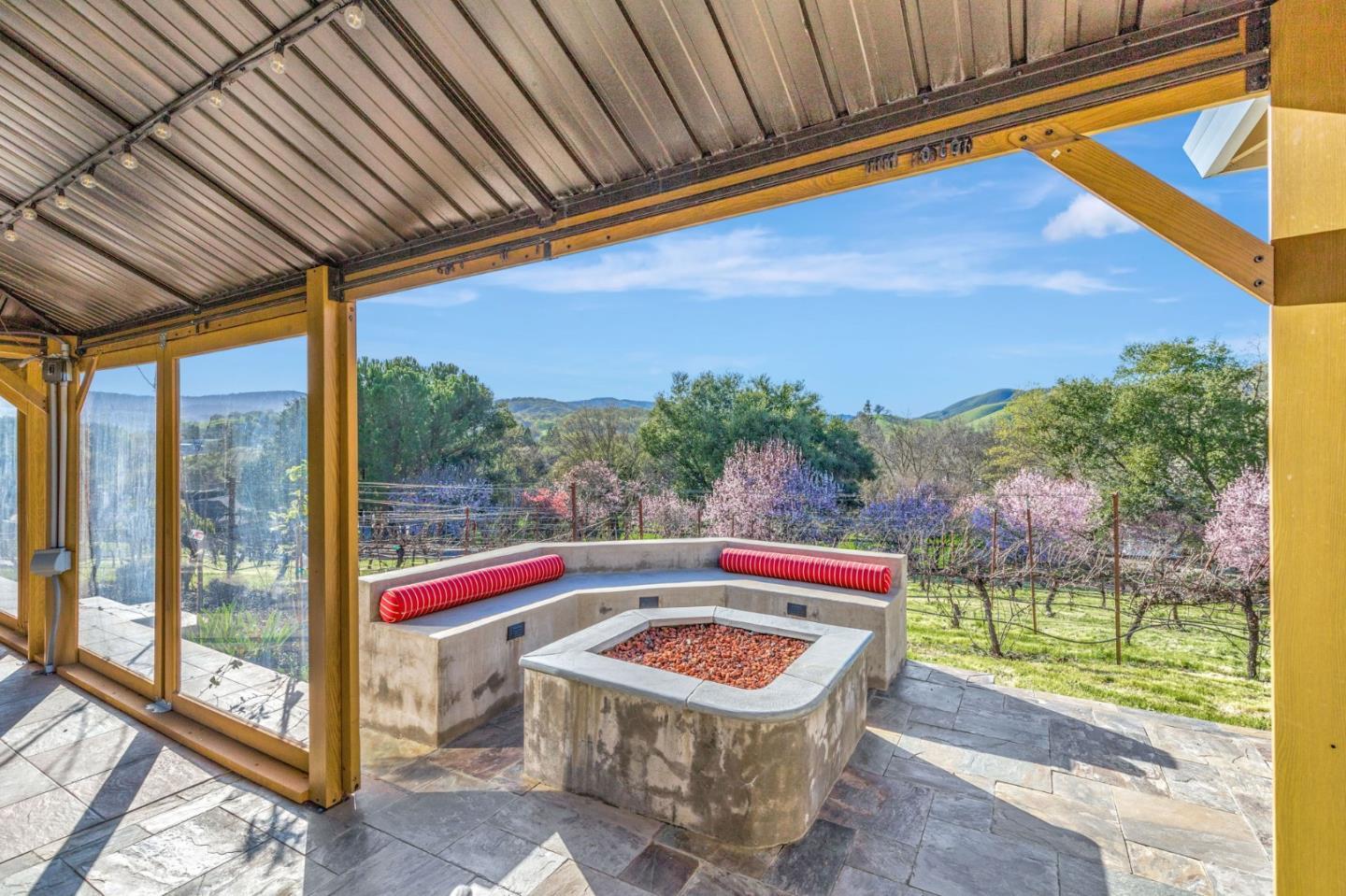 Detail Gallery Image 27 of 72 For 10260 Lucky Ct, Gilroy,  CA 95020 - 4 Beds | 3 Baths
