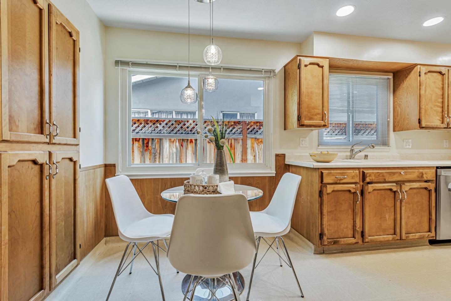 Detail Gallery Image 11 of 33 For 154 Arcadia Ave, Santa Clara,  CA 95051 - 4 Beds | 2 Baths