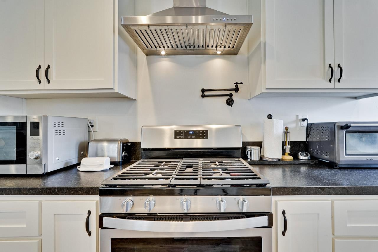 Detail Gallery Image 7 of 26 For 118 Cherry Ave, South San Francisco,  CA 94080 - 3 Beds | 2 Baths