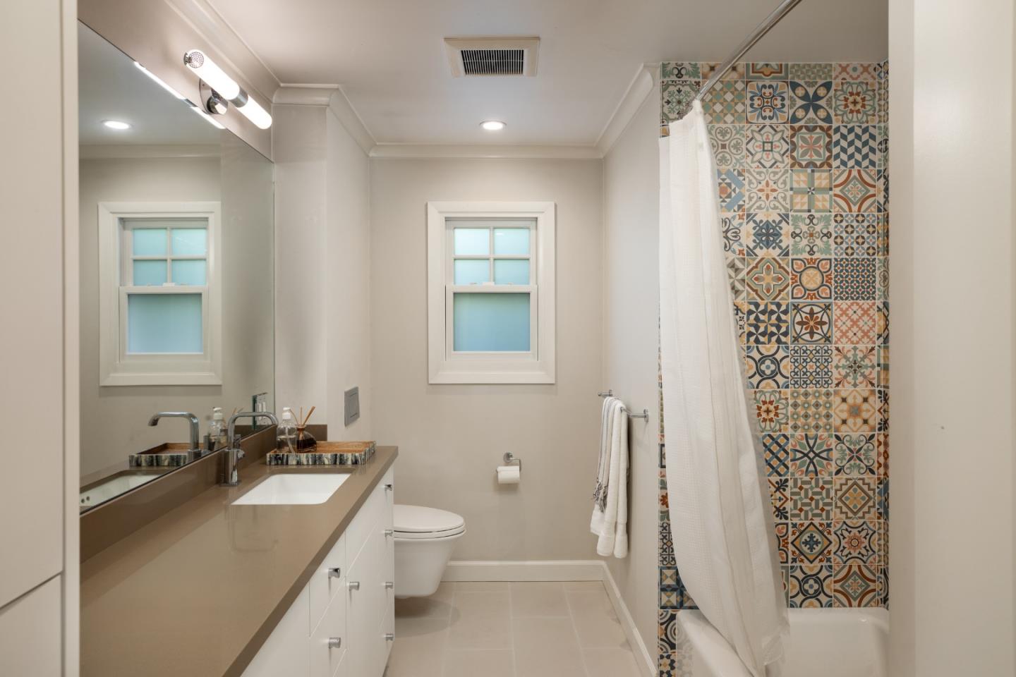 Detail Gallery Image 14 of 27 For 539 Bay Rd, Menlo Park,  CA 94025 - 3 Beds | 2 Baths