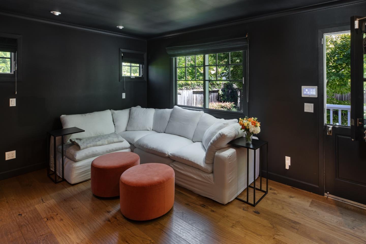 Detail Gallery Image 15 of 27 For 539 Bay Rd, Menlo Park,  CA 94025 - 3 Beds | 2 Baths