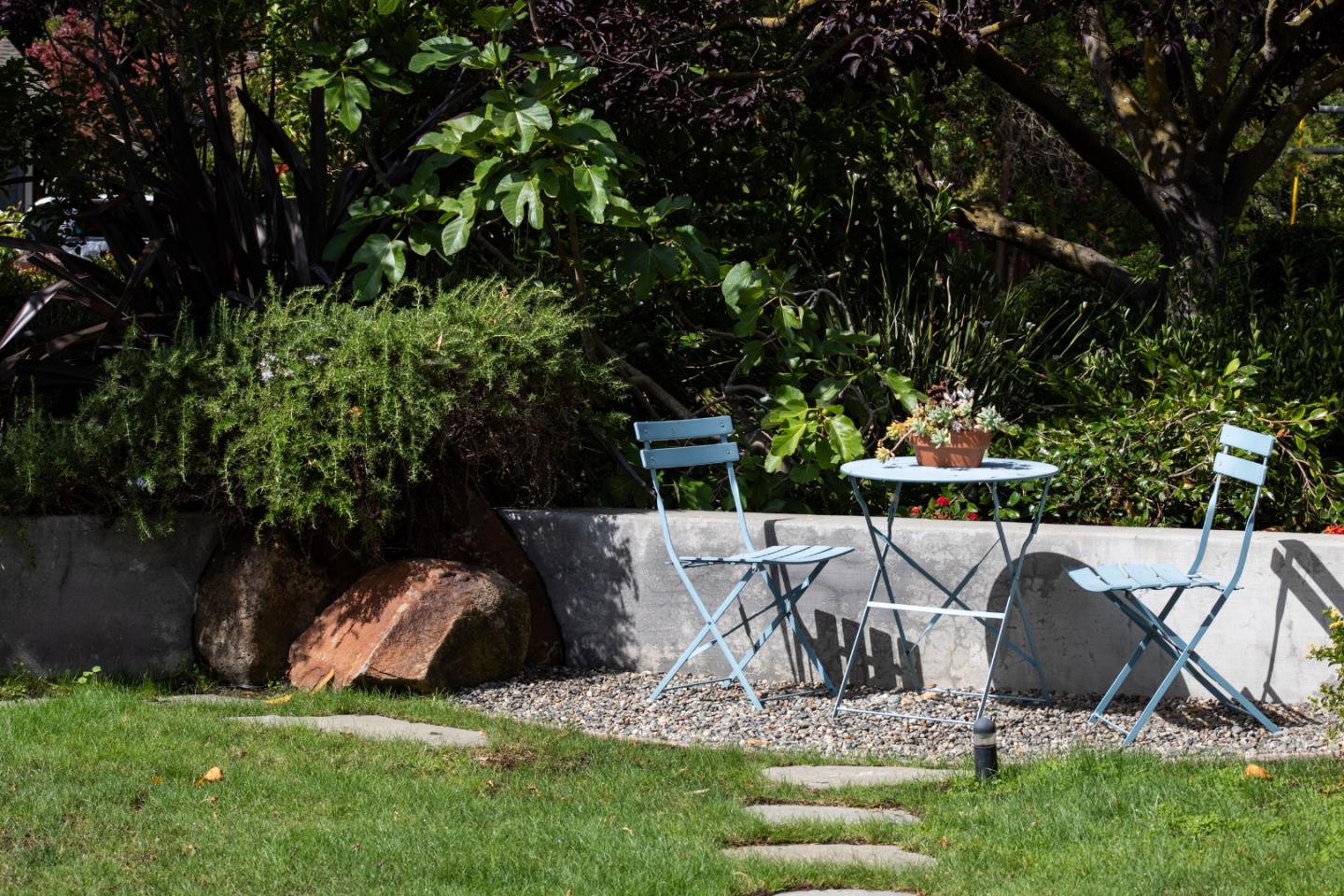 Detail Gallery Image 24 of 27 For 539 Bay Rd, Menlo Park,  CA 94025 - 3 Beds | 2 Baths