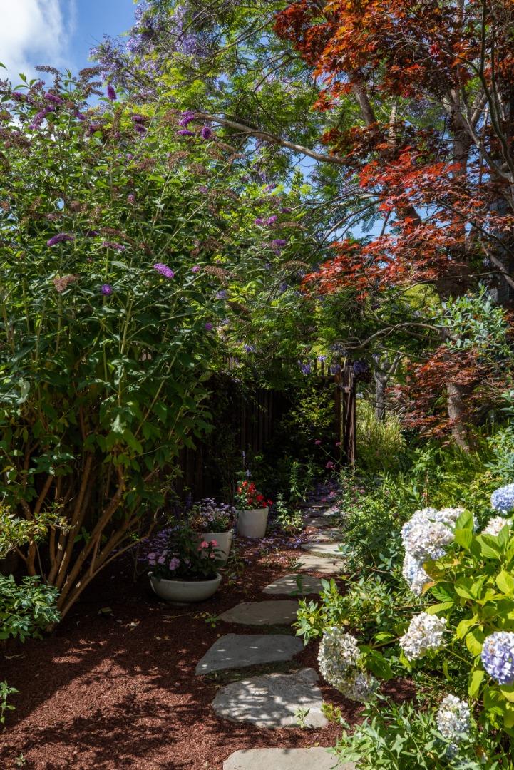 Detail Gallery Image 26 of 27 For 539 Bay Rd, Menlo Park,  CA 94025 - 3 Beds | 2 Baths
