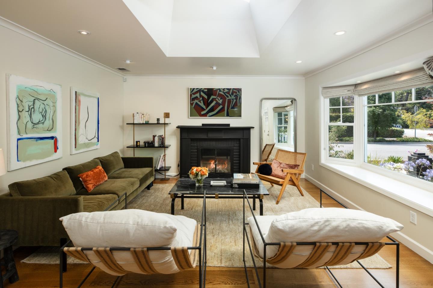Detail Gallery Image 4 of 27 For 539 Bay Rd, Menlo Park,  CA 94025 - 3 Beds | 2 Baths