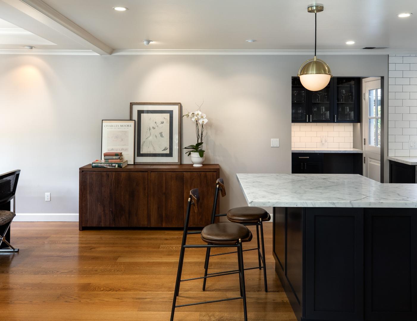 Detail Gallery Image 6 of 27 For 539 Bay Rd, Menlo Park,  CA 94025 - 3 Beds | 2 Baths