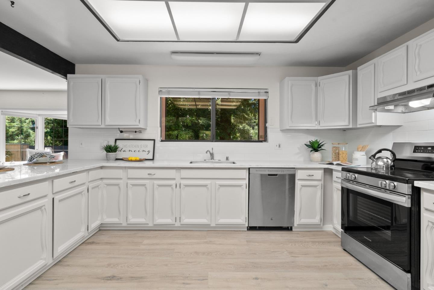 Detail Gallery Image 14 of 57 For 644 Debbie Dr, Boulder Creek,  CA 95006 - 2 Beds | 2 Baths