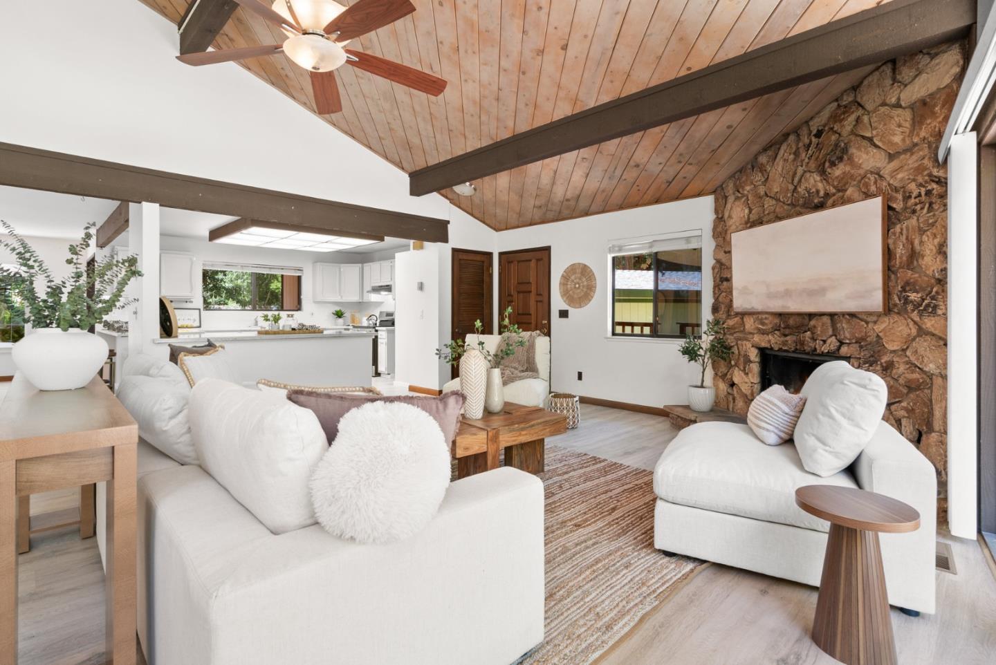 Detail Gallery Image 4 of 57 For 644 Debbie Dr, Boulder Creek,  CA 95006 - 2 Beds | 2 Baths