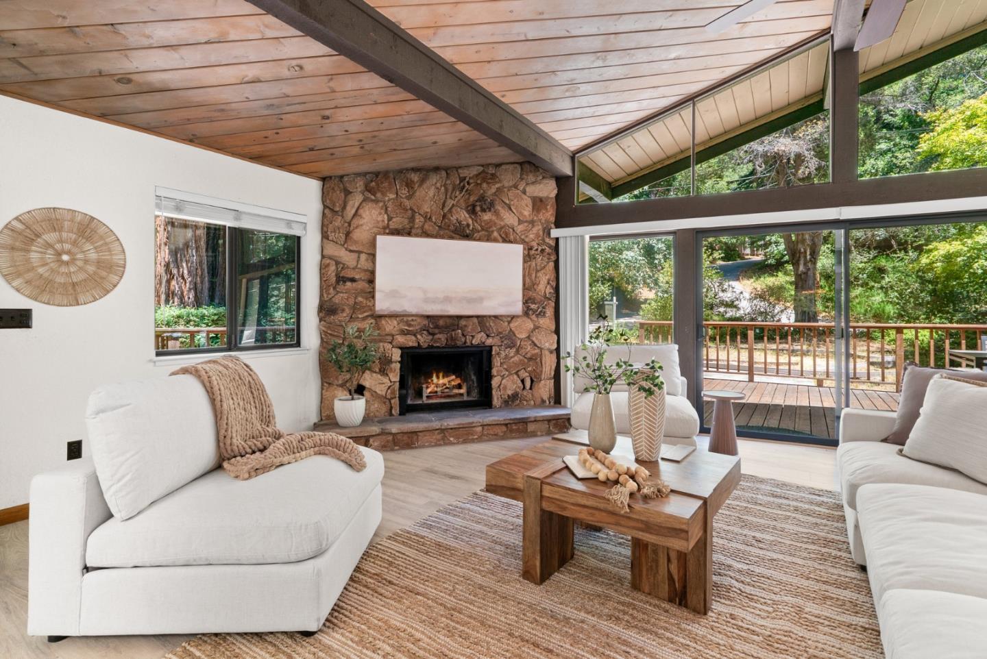 Detail Gallery Image 7 of 57 For 644 Debbie Dr, Boulder Creek,  CA 95006 - 2 Beds | 2 Baths