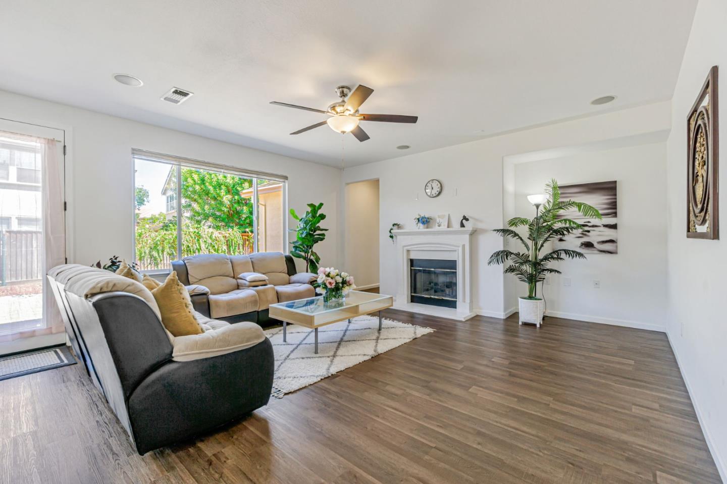 Detail Gallery Image 10 of 71 For 3645 Otter Brook Loop, Discovery Bay,  CA 94505 - 5 Beds | 3 Baths