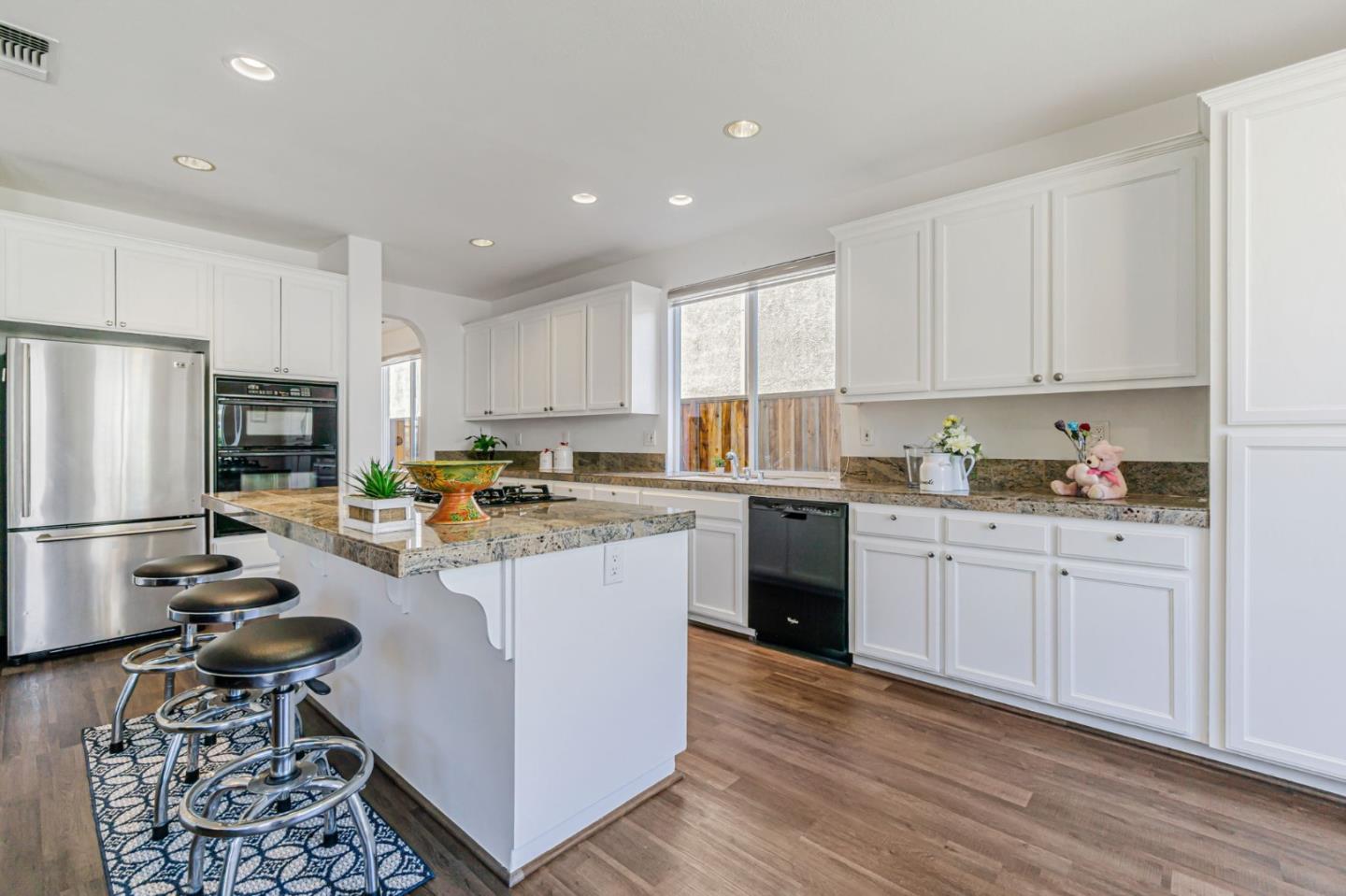 Detail Gallery Image 16 of 71 For 3645 Otter Brook Loop, Discovery Bay,  CA 94505 - 5 Beds | 3 Baths