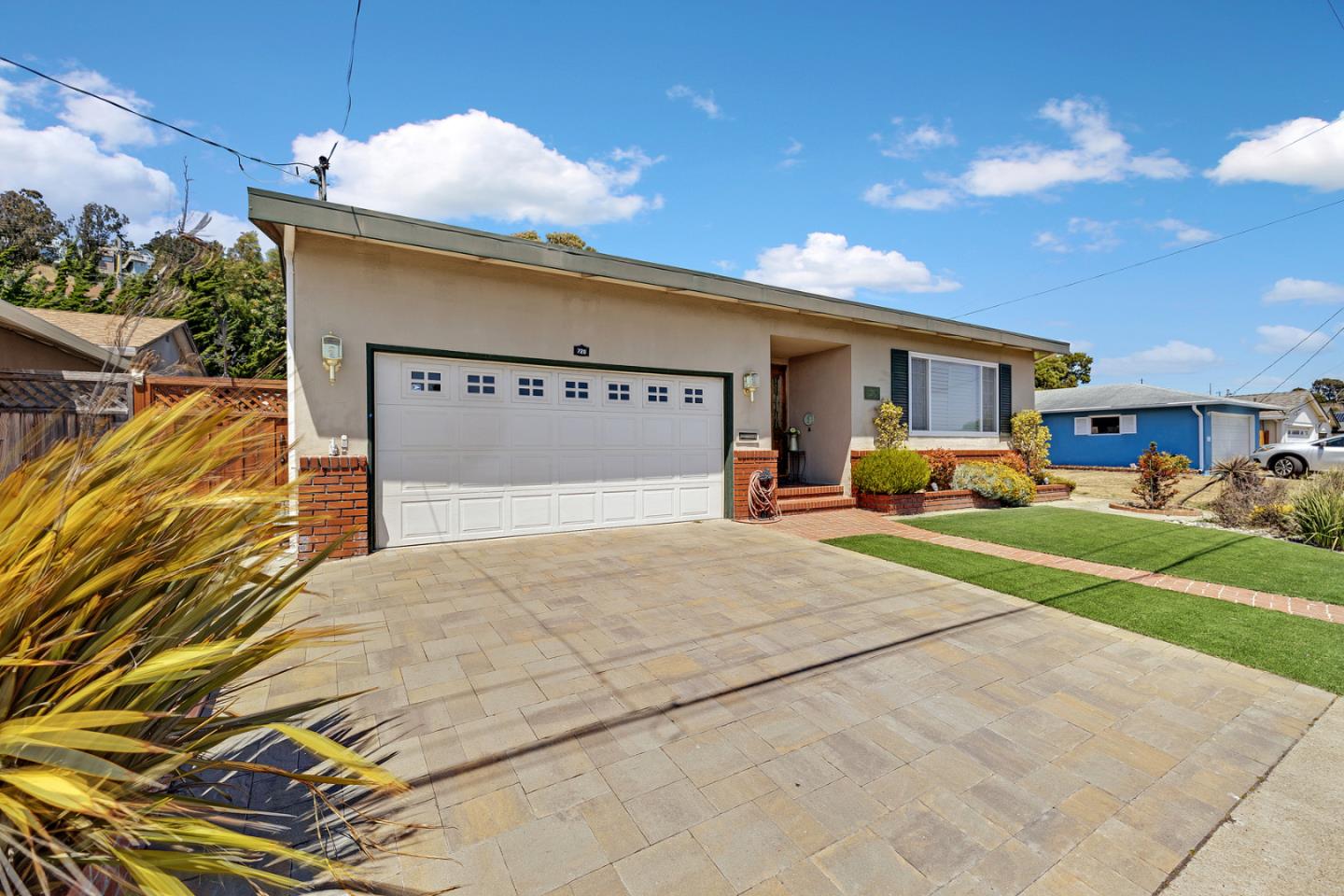 Detail Gallery Image 2 of 25 For 720 Almond Ave, South San Francisco,  CA 94080 - 4 Beds | 2 Baths