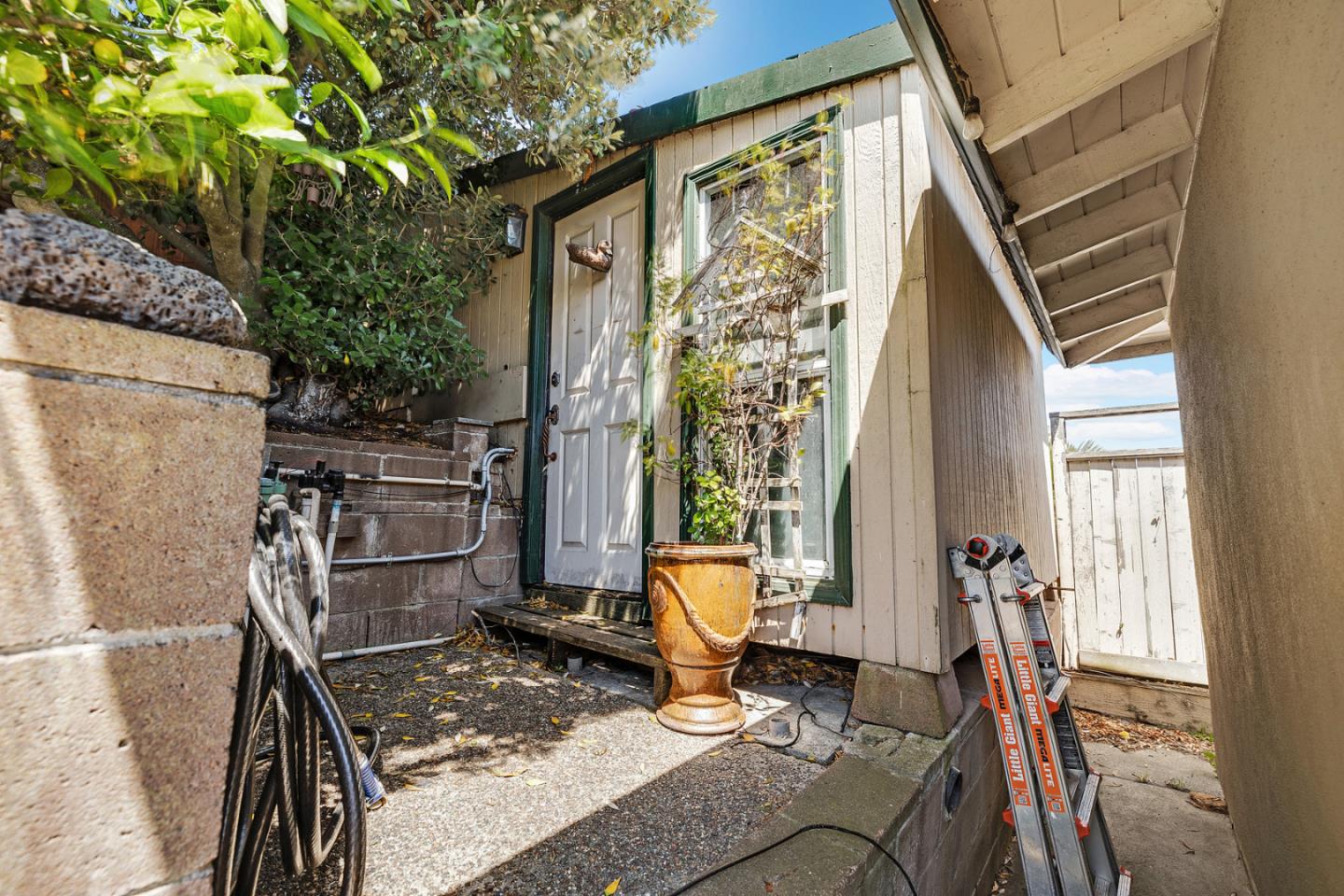 Detail Gallery Image 24 of 25 For 720 Almond Ave, South San Francisco,  CA 94080 - 4 Beds | 2 Baths