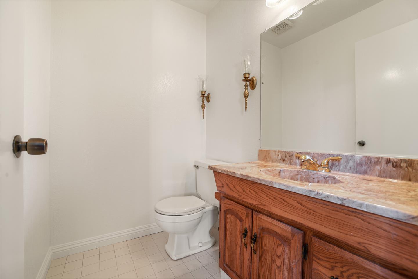 Detail Gallery Image 13 of 19 For 7886 Hermitage Ave, Newark,  CA 94560 - 5 Beds | 3/1 Baths