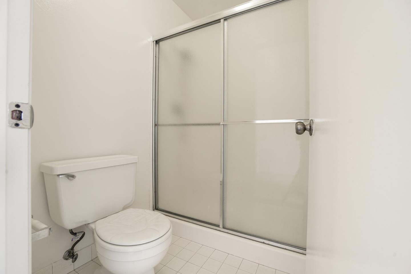 Detail Gallery Image 14 of 19 For 7886 Hermitage Ave, Newark,  CA 94560 - 5 Beds | 3/1 Baths