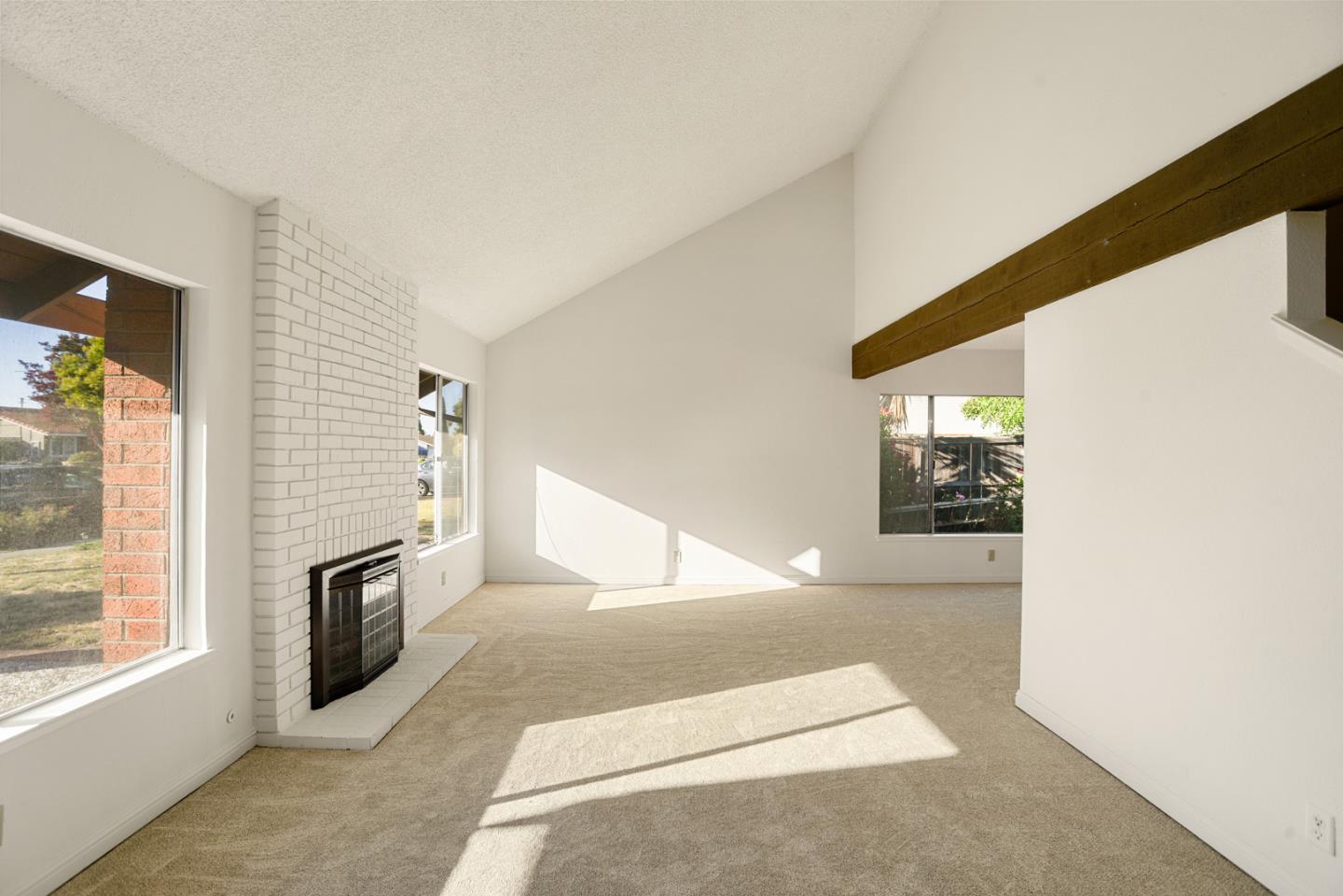 Detail Gallery Image 2 of 19 For 7886 Hermitage Ave, Newark,  CA 94560 - 5 Beds | 3/1 Baths