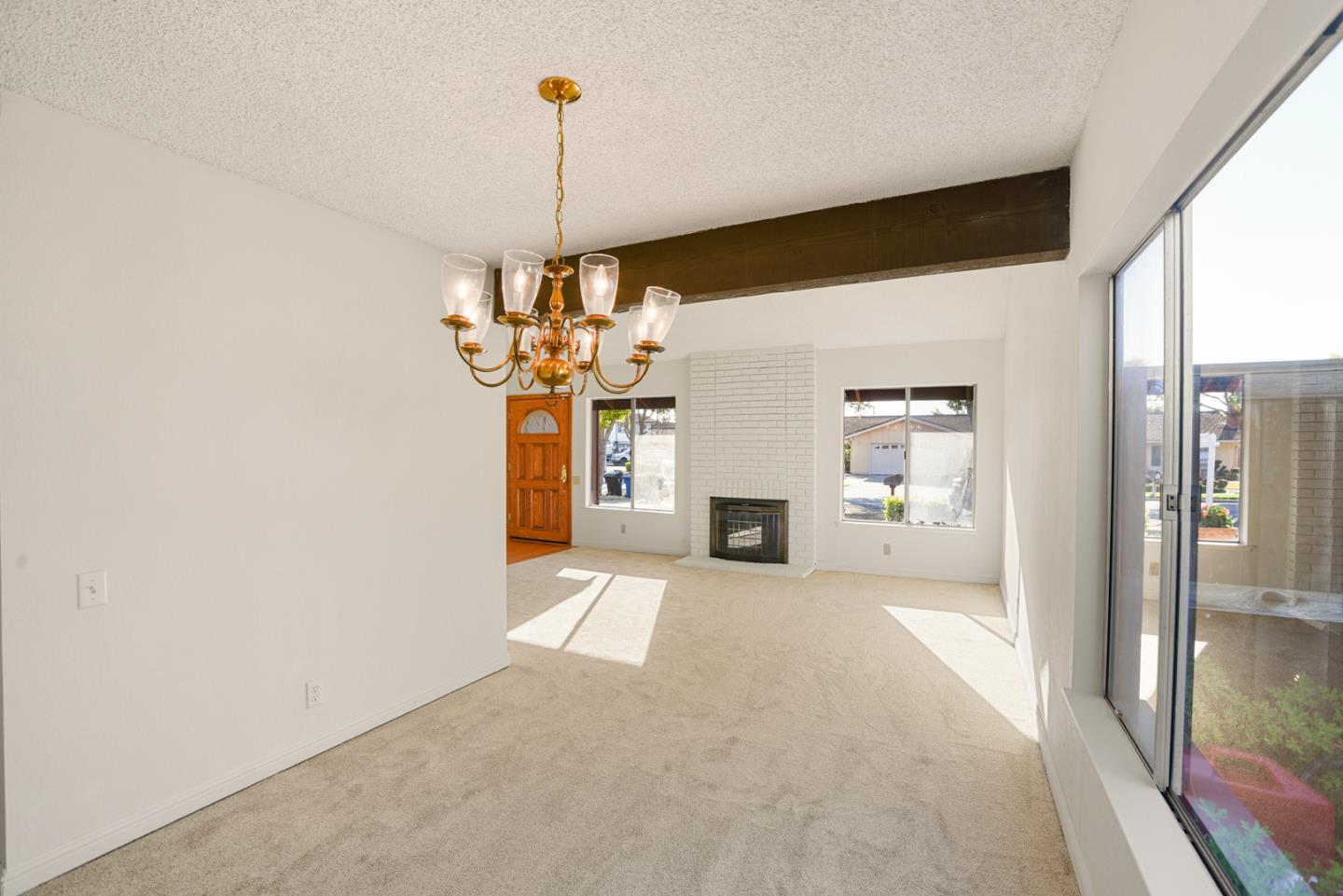 Detail Gallery Image 3 of 19 For 7886 Hermitage Ave, Newark,  CA 94560 - 5 Beds | 3/1 Baths