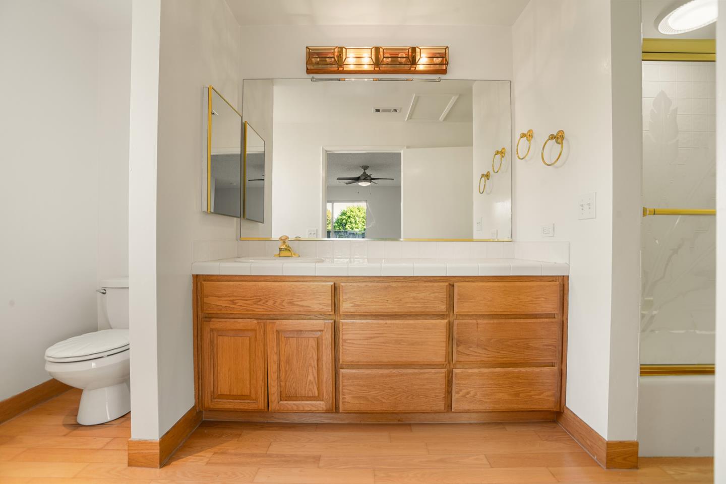 Detail Gallery Image 7 of 19 For 7886 Hermitage Ave, Newark,  CA 94560 - 5 Beds | 3/1 Baths