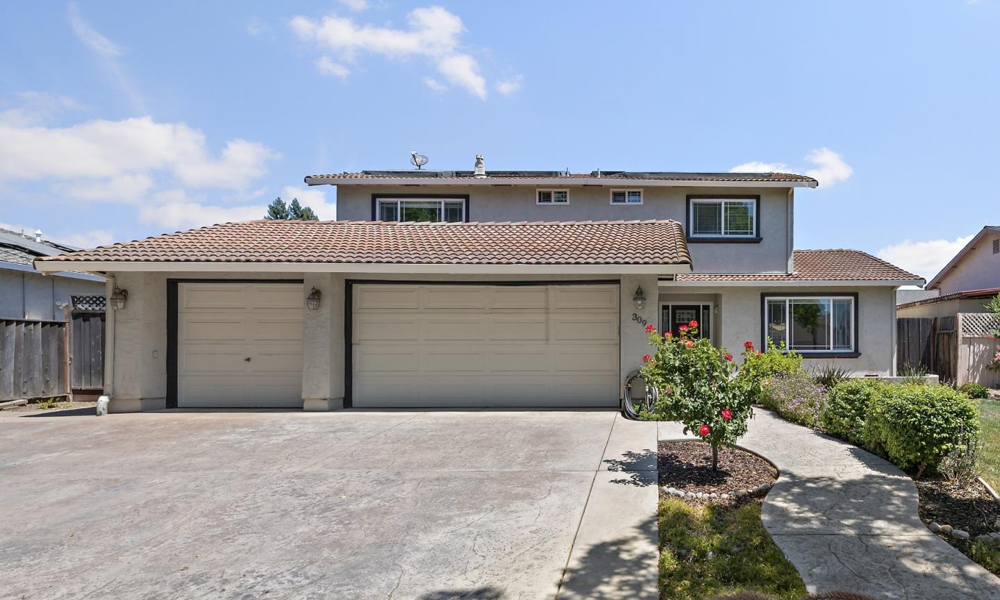 309 Churchill PL, Gilroy CA 95020