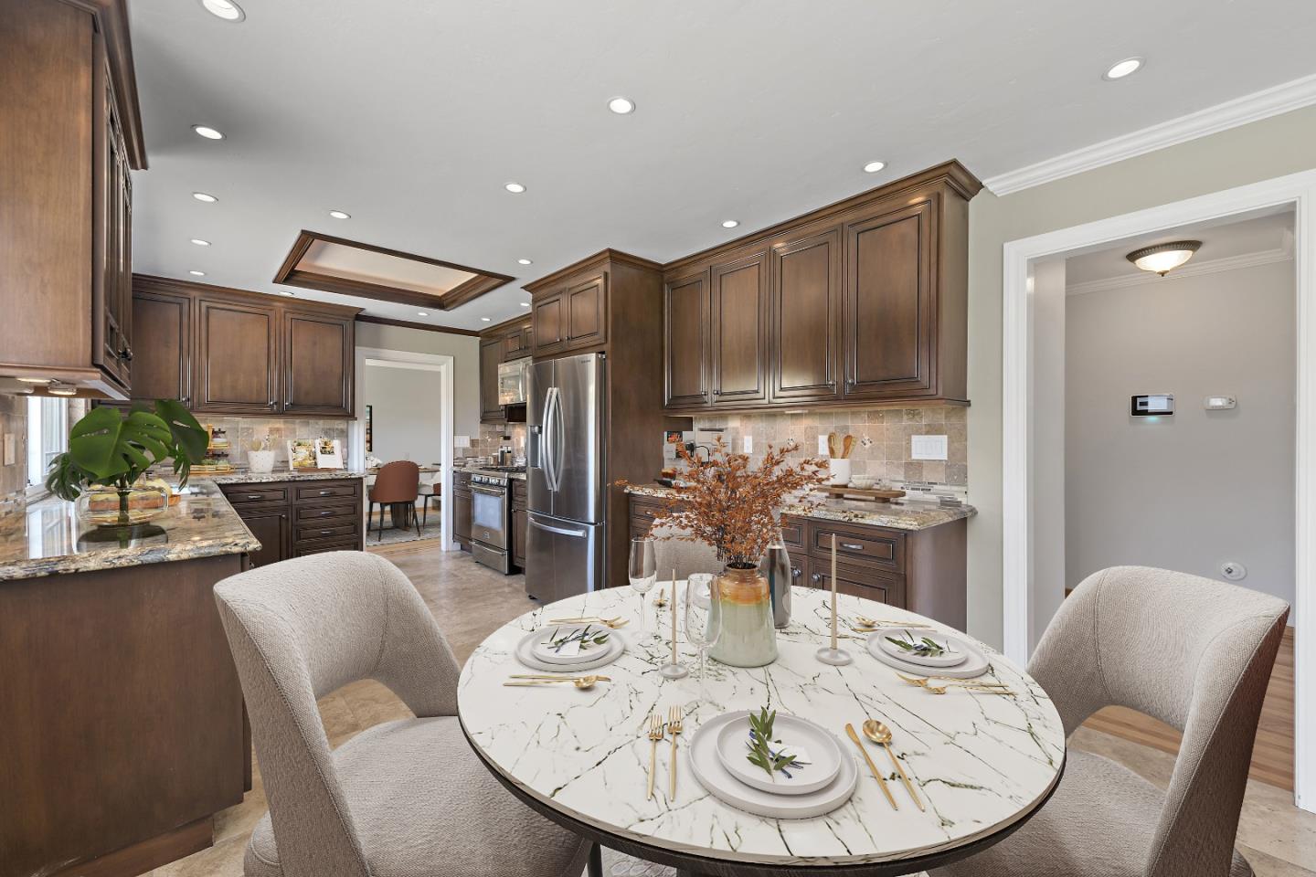 Detail Gallery Image 10 of 35 For 309 Churchill Pl, Gilroy,  CA 95020 - 5 Beds | 3 Baths
