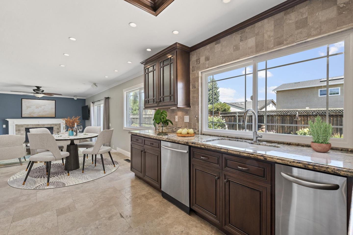 Detail Gallery Image 12 of 35 For 309 Churchill Pl, Gilroy,  CA 95020 - 5 Beds | 3 Baths