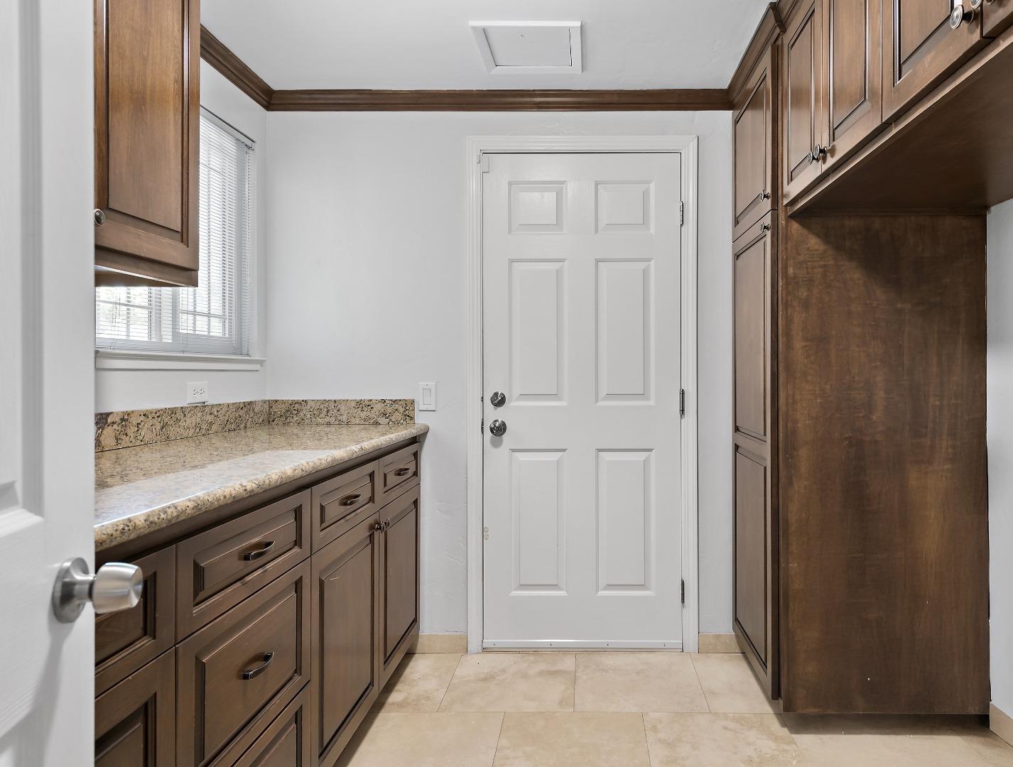 Detail Gallery Image 16 of 35 For 309 Churchill Pl, Gilroy,  CA 95020 - 5 Beds | 3 Baths