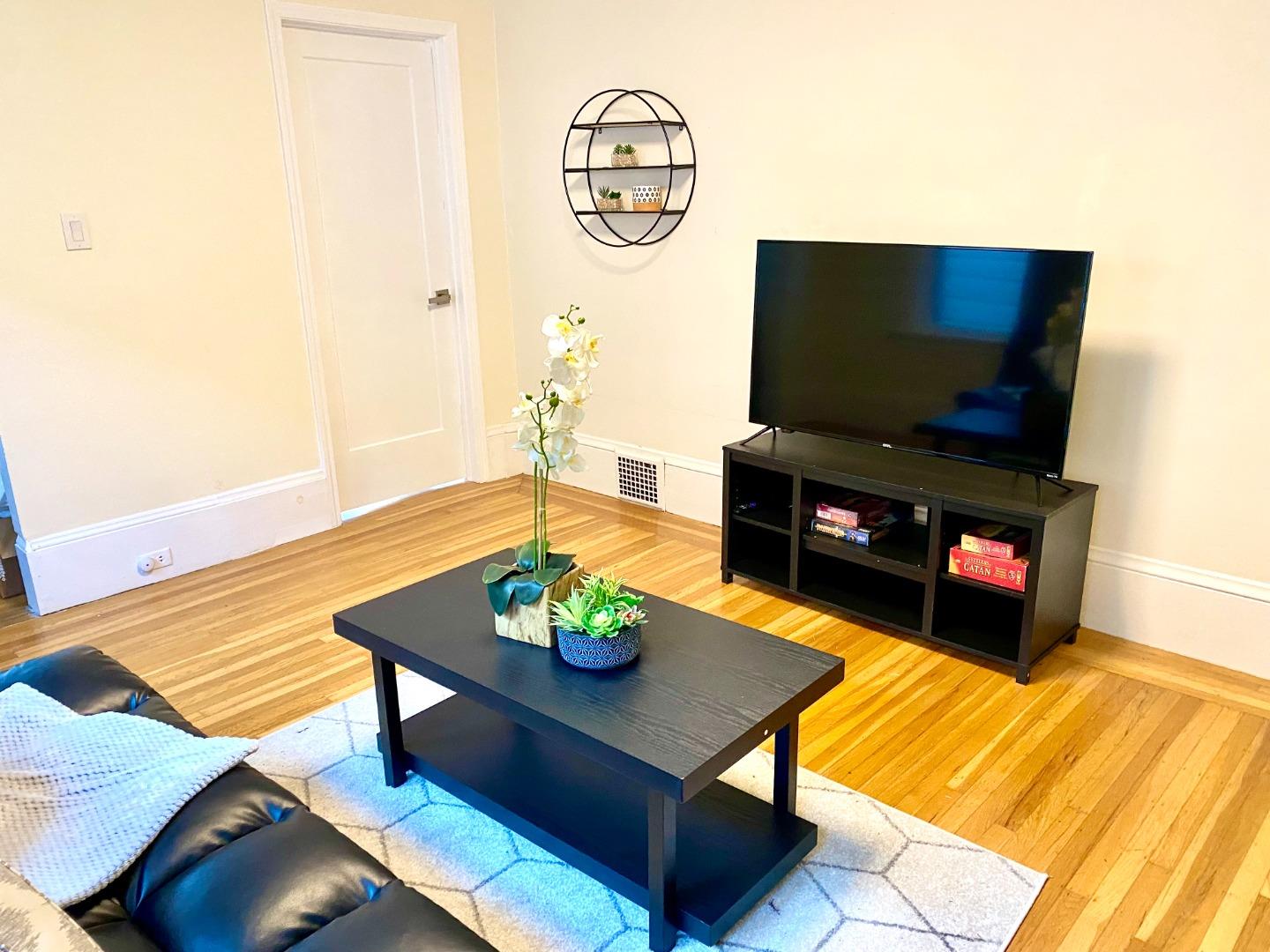Detail Gallery Image 10 of 16 For 459 Flood Ave, San Francisco,  CA 94112 - 4 Beds | 4 Baths