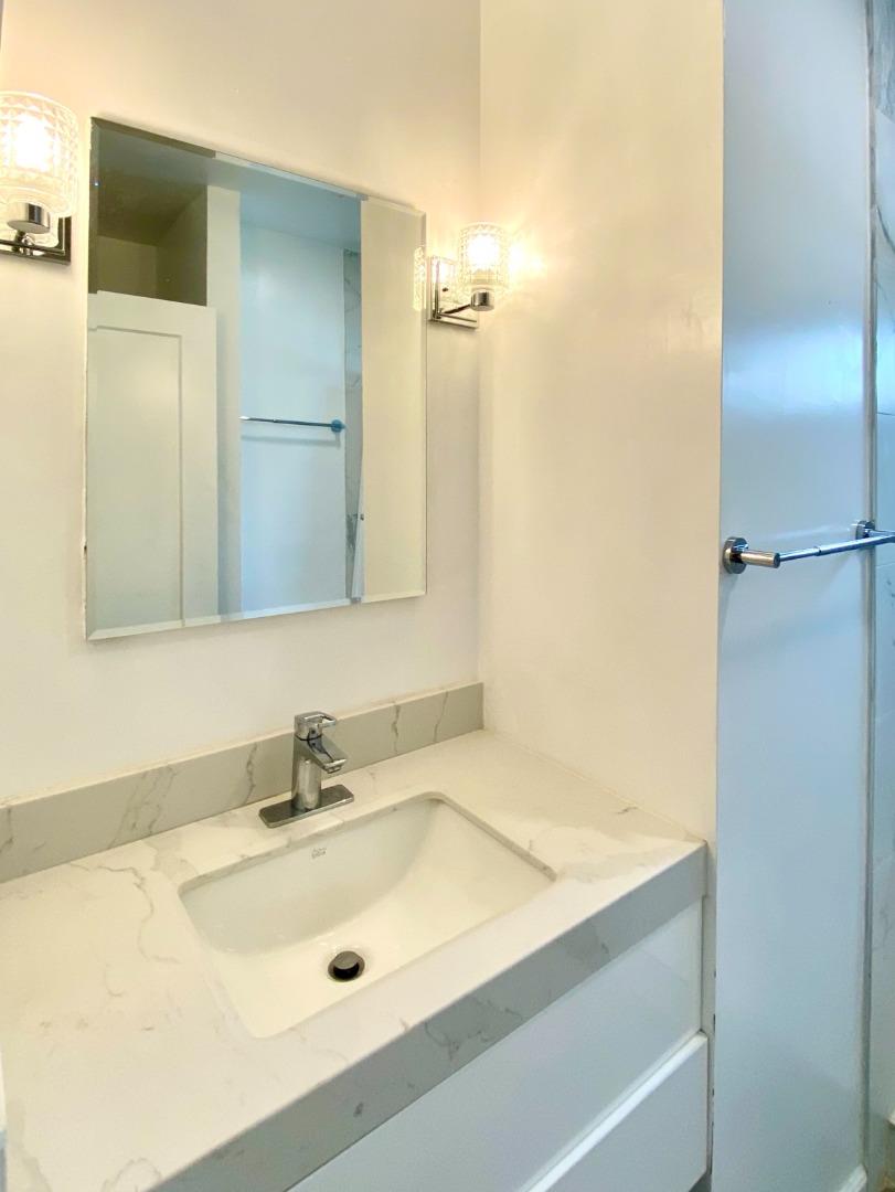 Detail Gallery Image 5 of 16 For 459 Flood Ave, San Francisco,  CA 94112 - 4 Beds | 4 Baths