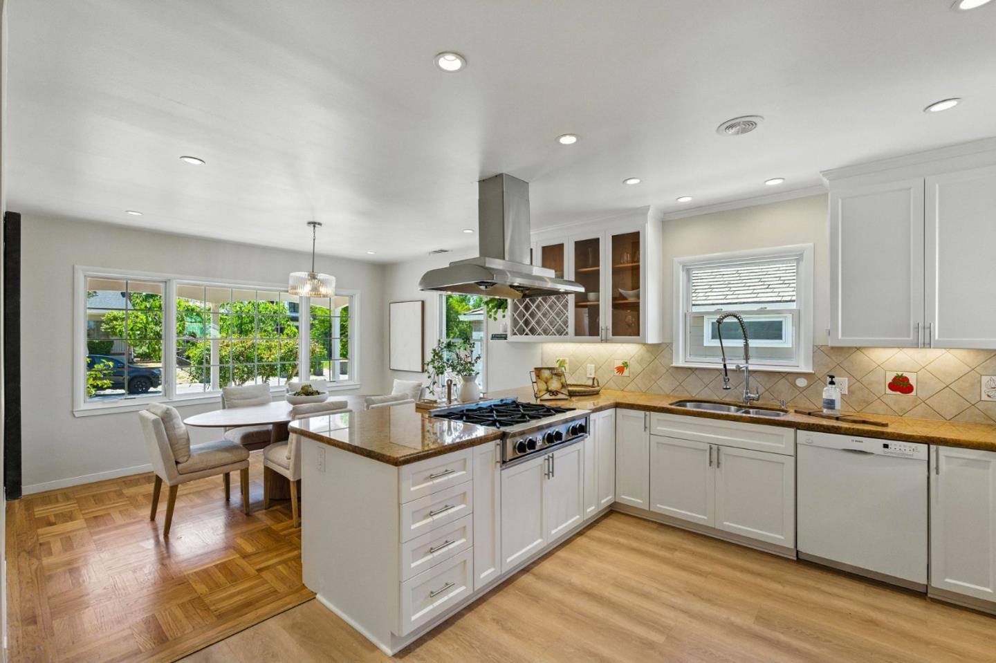 Detail Gallery Image 16 of 64 For 1513 Oak St, San Mateo,  CA 94402 - 3 Beds | 2 Baths
