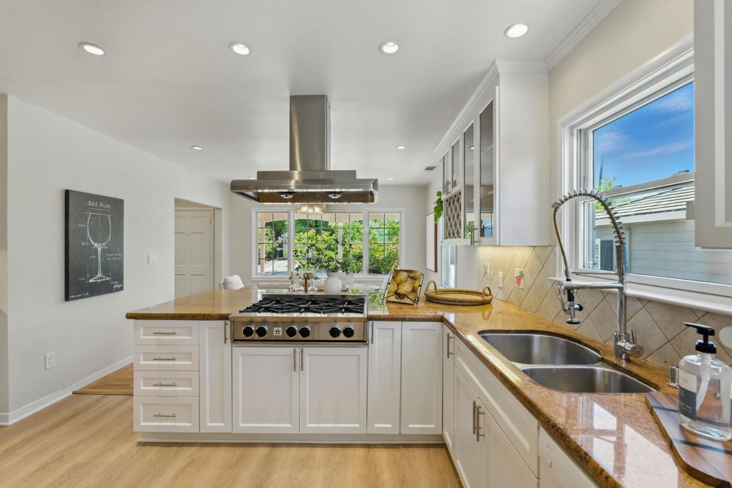 Detail Gallery Image 18 of 64 For 1513 Oak St, San Mateo,  CA 94402 - 3 Beds | 2 Baths